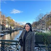 Profesora de castellano apta para dar clases a todas las edades y niveles